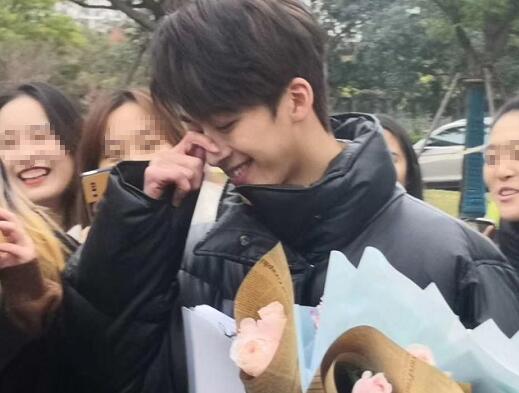 何洛洛考上哪所大学了