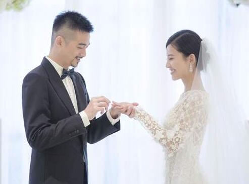 做家务的男人2吴中天资料