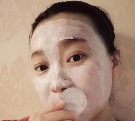 泥膜早上用还是晚上用