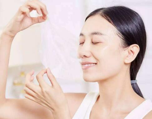 敷完面膜浮出白头要挤吗