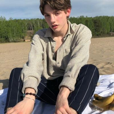 女生把你当备胎还要不要追