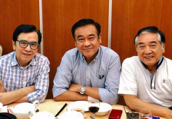 尔冬升秦沛姜大卫为什么不一个姓