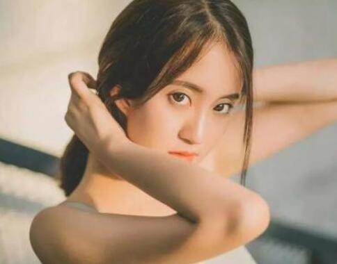 男人怕女人跑了的表现