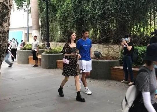 金晨择偶标准是张继科吗