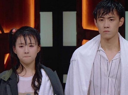 演员请就位为什么总给小彩旗镜头