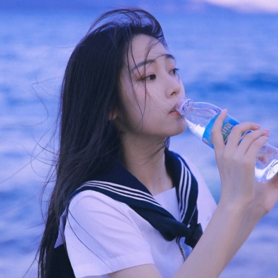 回避型依恋人格的女孩特征