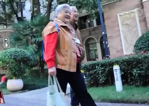 结婚55年仍喊老伴宝宝