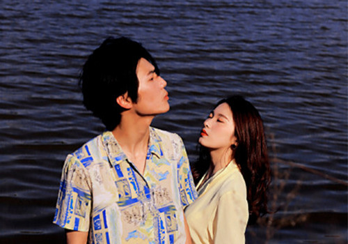 前妻离婚后马上有新男友了