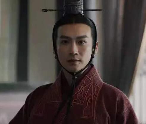 嬴政怎么杀的吕不韦和嫪毐