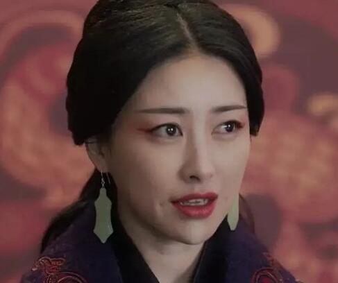 大秦赋赵姬下巴和脖子的白色妆容有何寓意