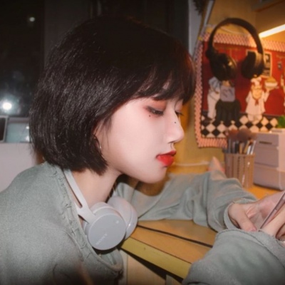 女生回复信息总是带几个句号