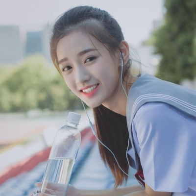 和女友约会她总带着闺蜜