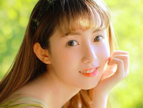 和高中女同学共事的经历