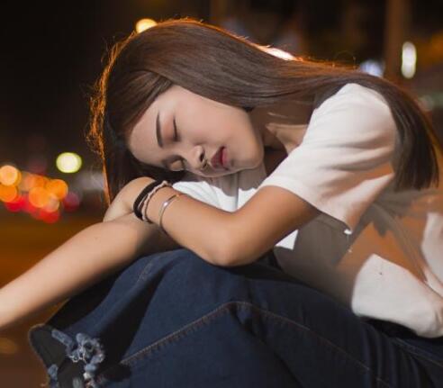 和高中女同学共事的经历