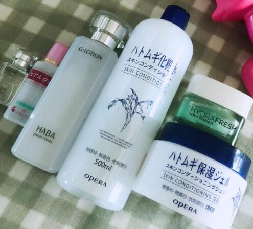 有了凝露还用爽肤水吗