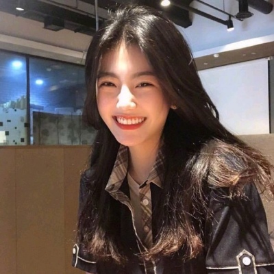 女生聊微信有一句没一句的