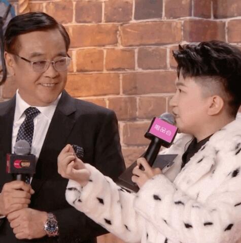 尔冬升称张大大歌声比草莓还甜