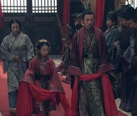 张嫣是鲁元公主亲生的吗