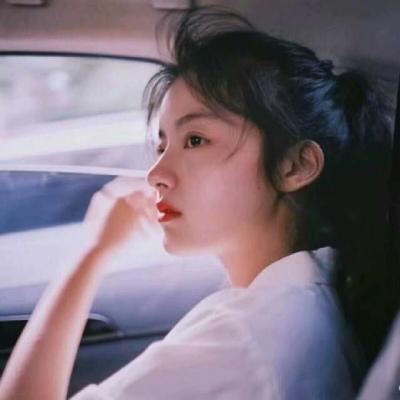 女友翻我手机看到了前女友相片