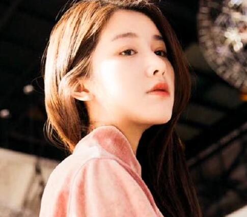 女生知道男生因为自己吃醋后会是什么心理