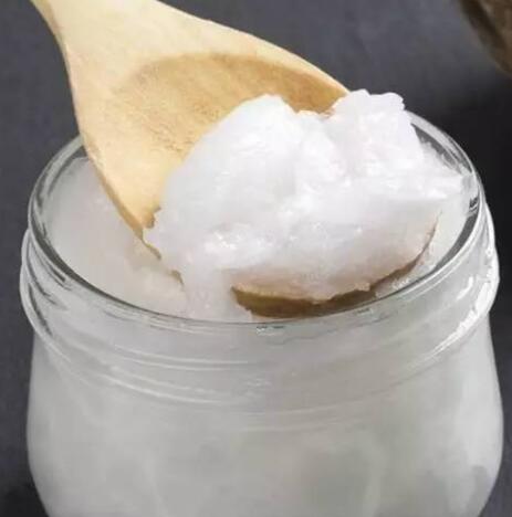如何用椰子油护肤美白