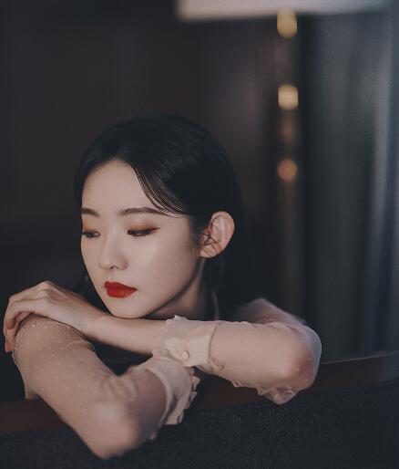 张艺凡为什么是时代峰峻的二公主