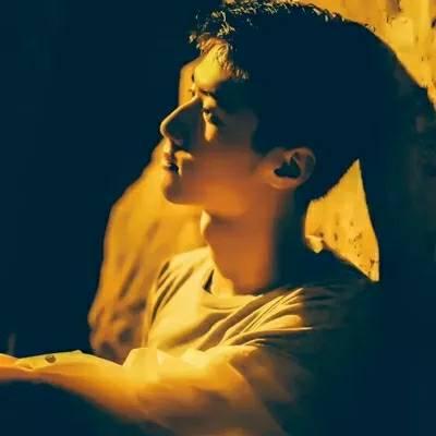 男生跟你抬杠故意气你