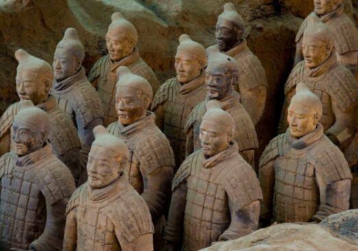 兵马俑绿脸佣之谜