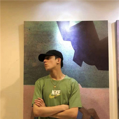 共同好友老在面前提起前男友