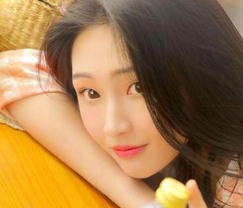 喜欢玩暧昧的女生特点
