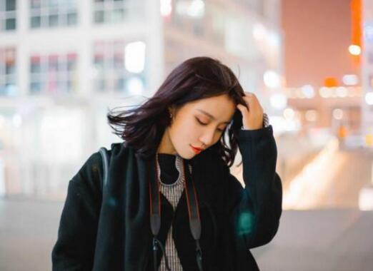 分手后互相还爱着的表现