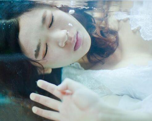 女网友插足我和男友的恋情
