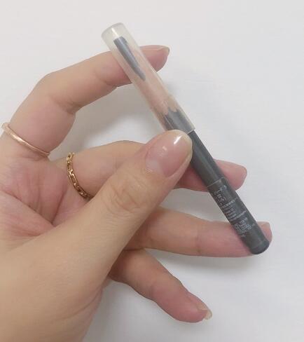 砍刀眉笔和三角眉笔的区别