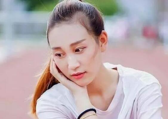 约会总迟到的男人靠谱吗