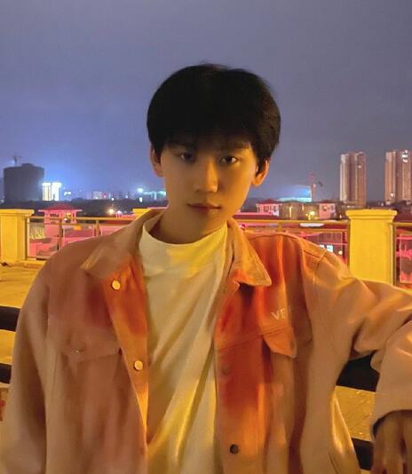 怿涵本名