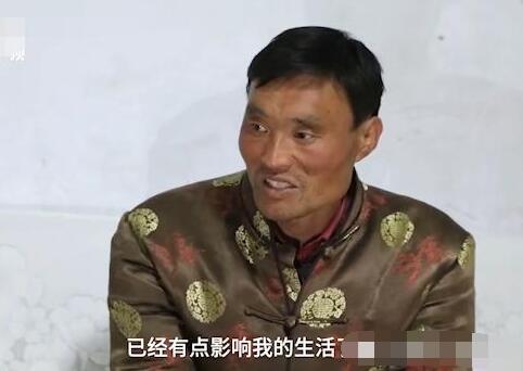 大衣哥鼓励拉面哥尽力做好自己
